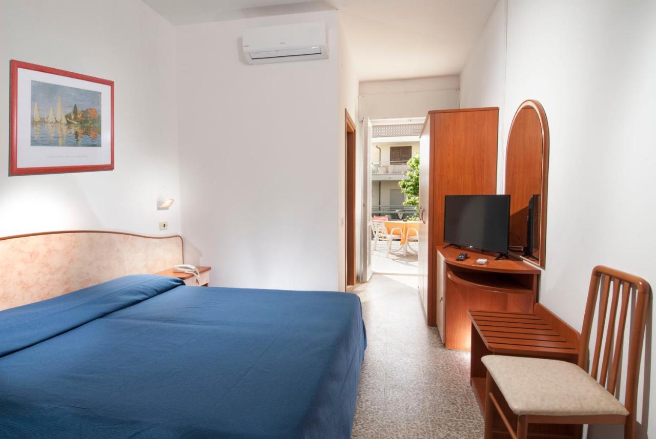 Hotel Holiday Sunshine Summer Misano Adriatico Εξωτερικό φωτογραφία