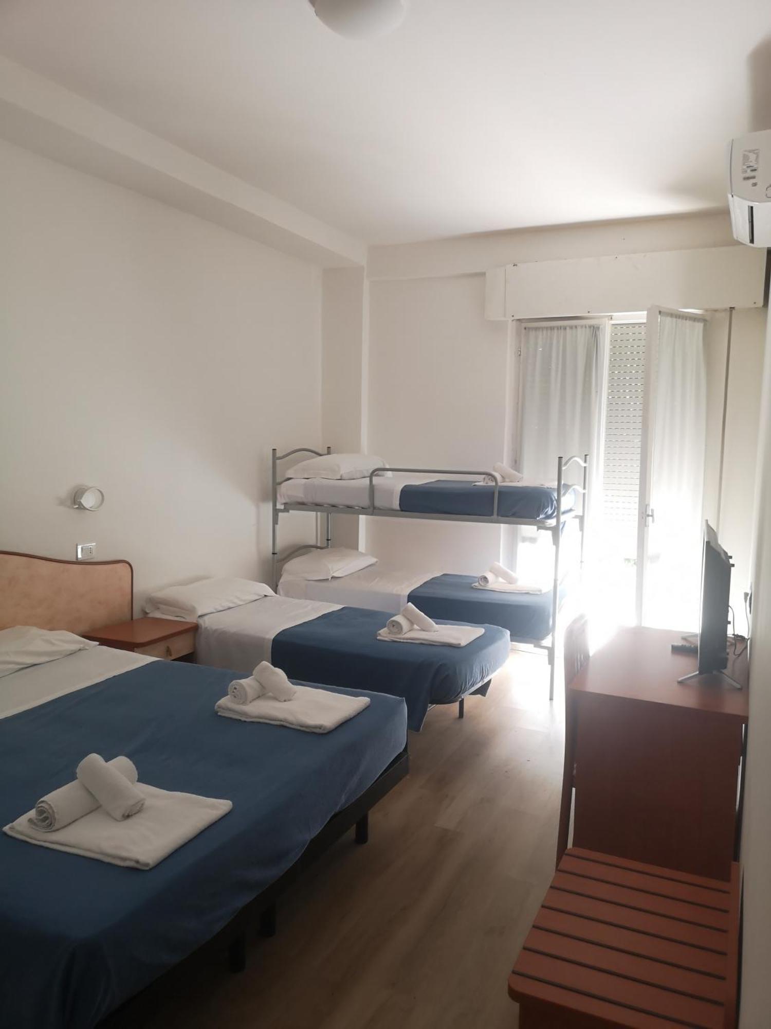 Hotel Holiday Sunshine Summer Misano Adriatico Εξωτερικό φωτογραφία