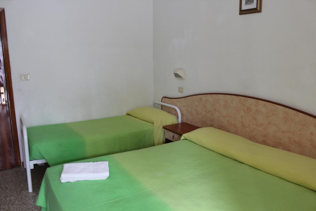 Hotel Holiday Sunshine Summer Misano Adriatico Εξωτερικό φωτογραφία