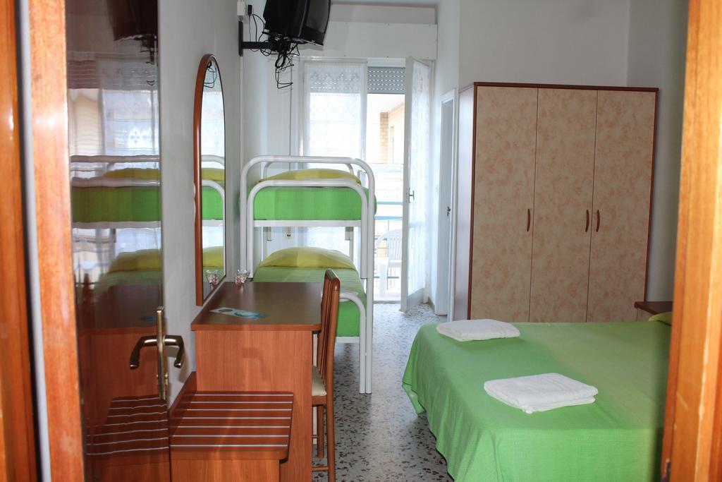 Hotel Holiday Sunshine Summer Misano Adriatico Εξωτερικό φωτογραφία